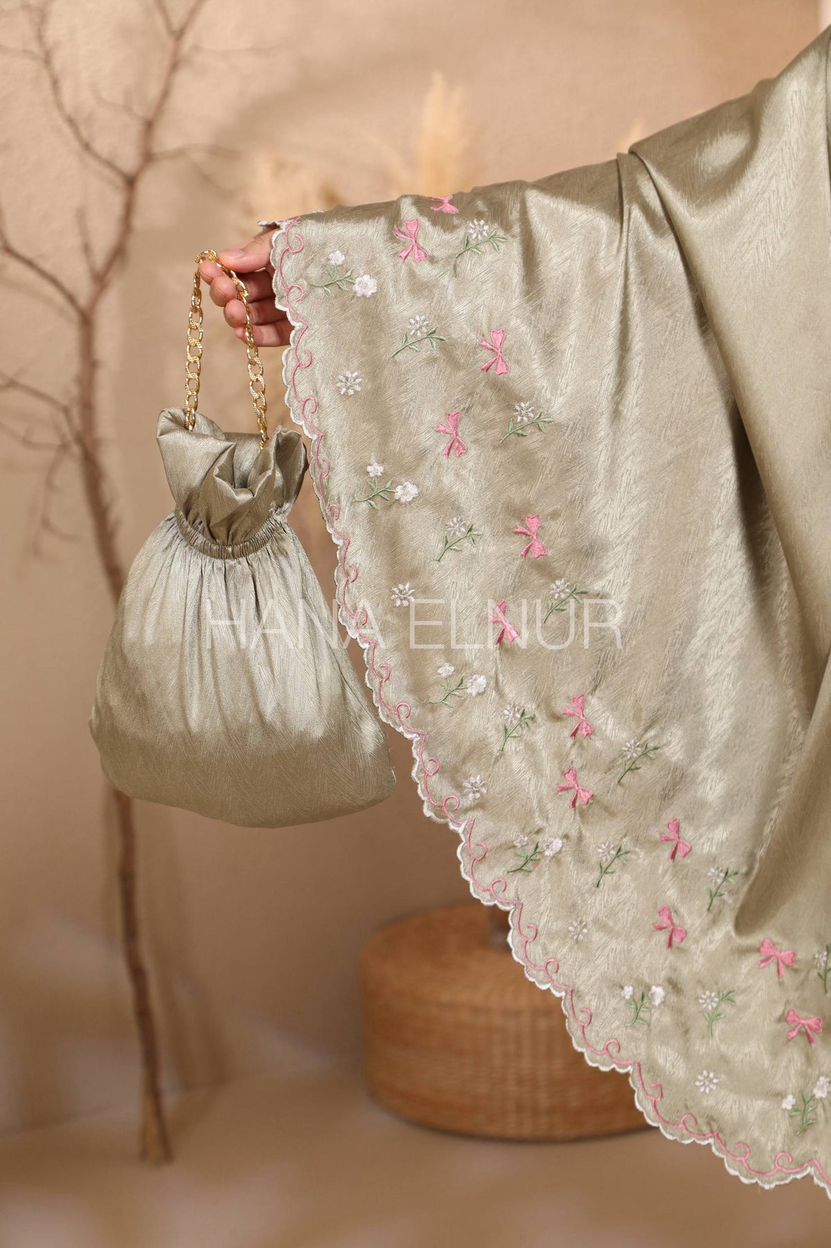 Hilya Series in Asparagus