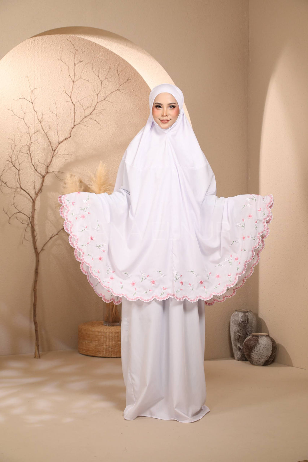 Duha Series in White Pink