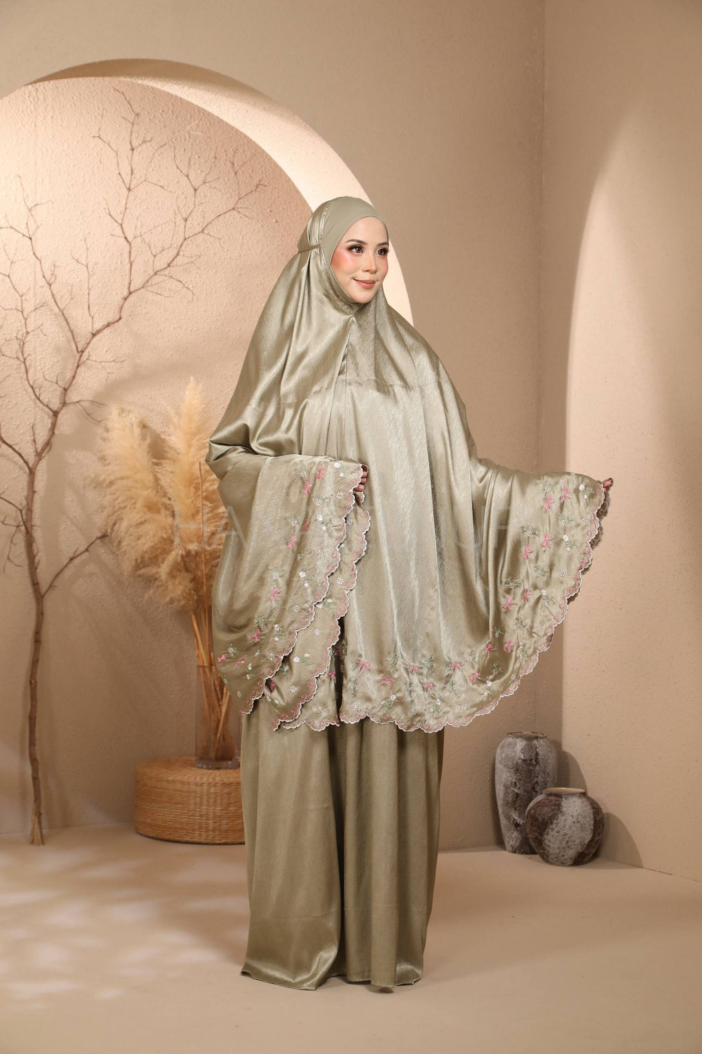 Hilya Series in Asparagus