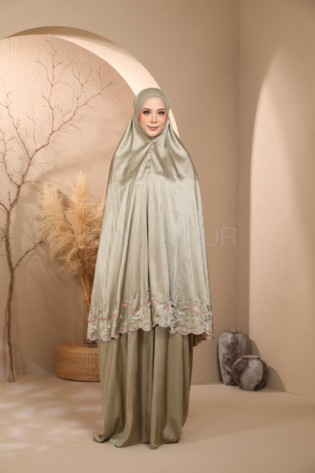 Hilya Series in Asparagus