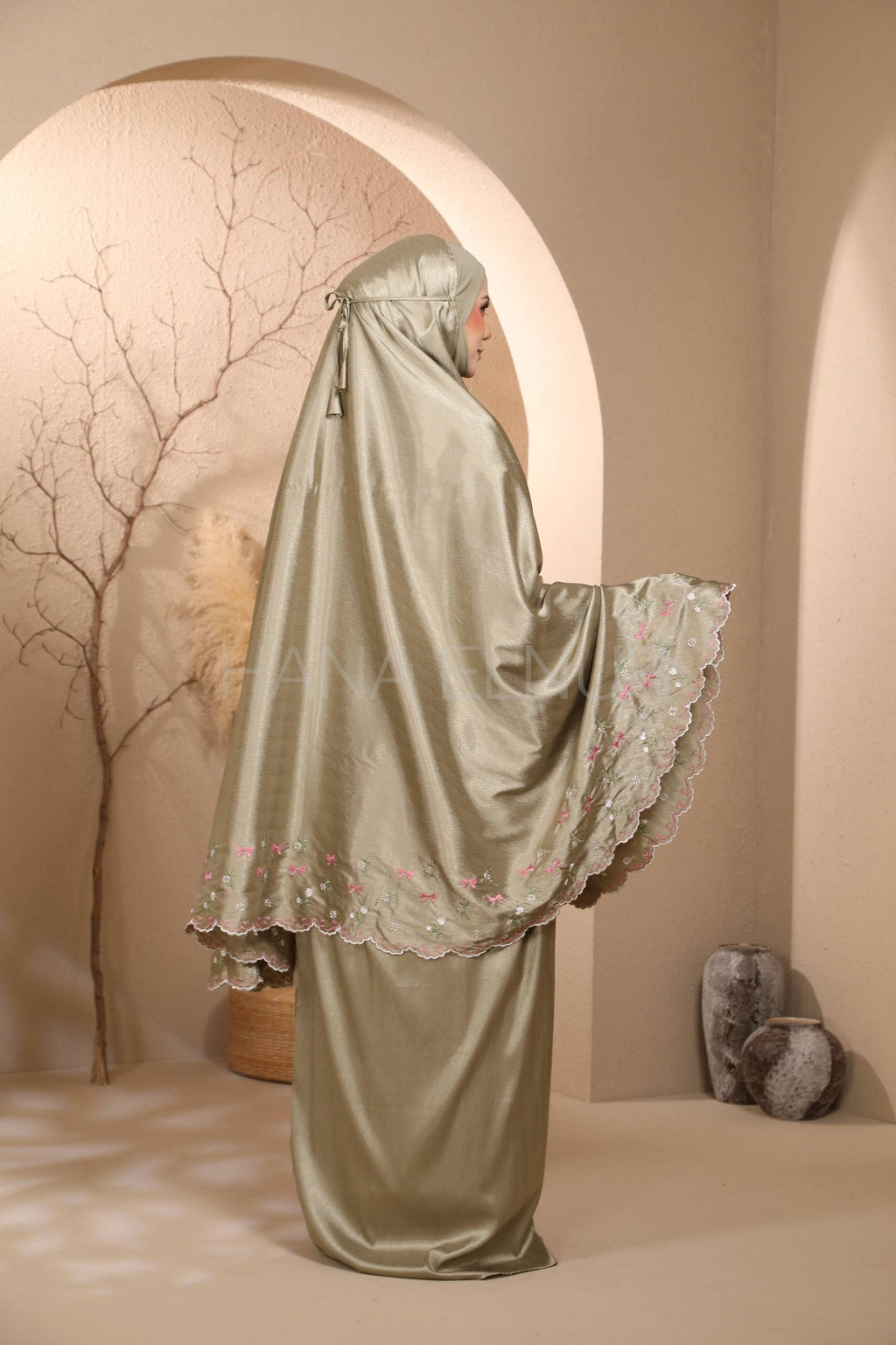 Hilya Series in Asparagus